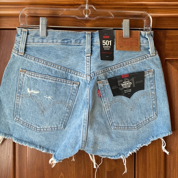 Levi’s 501 high rise denim shorts - Picture 2 of 3